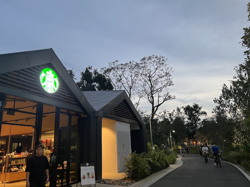 Chillax_Day_at_Starbucks_At_Jurong_Lake_Garden_Near_SORA_Condo_at_Lakeside_Jurong_By_Chip_Eng_Seng